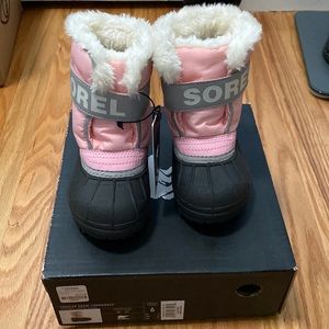 New Sorel Toddler Snow Commander Boots pink and black size 6